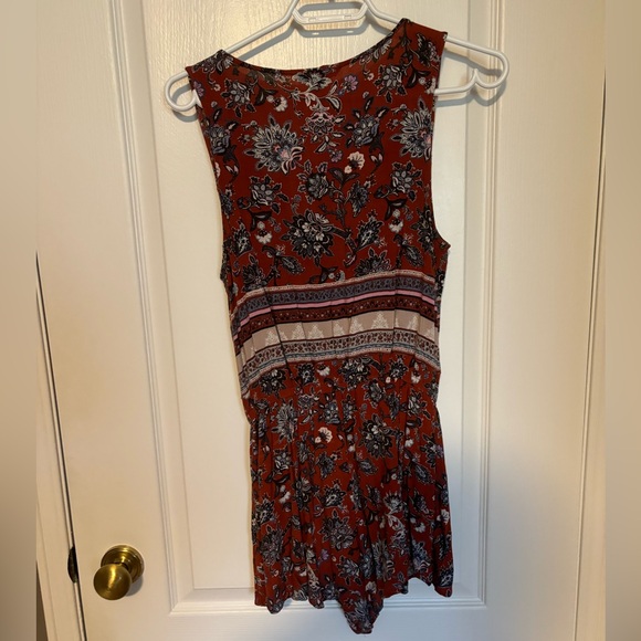 Women’s American Eagle Romper - Picture 3 of 3